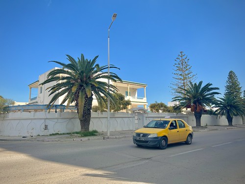 Hiboun, Mahdia Governorate, Tunisia  ©  Sharon Hahn Darlin