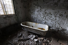 Western State Hospital, Tennessee Tub • <a style="font-size:0.8em;" href="http://www.flickr.com/photos/25078342@N00/53505699406/" target="_blank">View on Flickr</a>