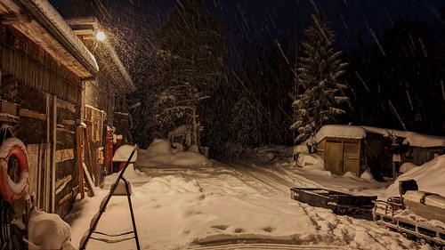 Snow near garages ©  Egor Plenkin