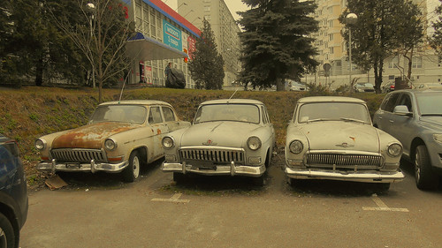 3 x Volga GAZ ©  illucent