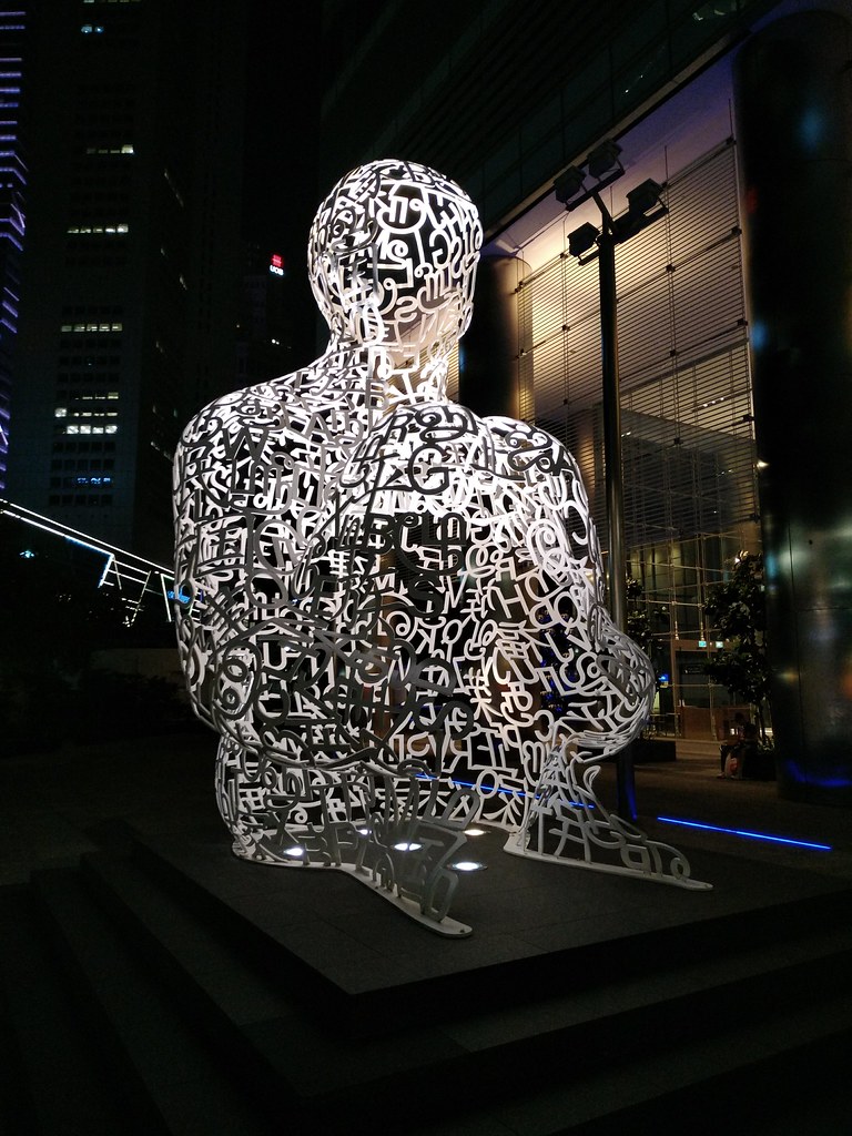 : Singapore Soul (Ocean Financial Centre) sculpture by Jaume Plensa