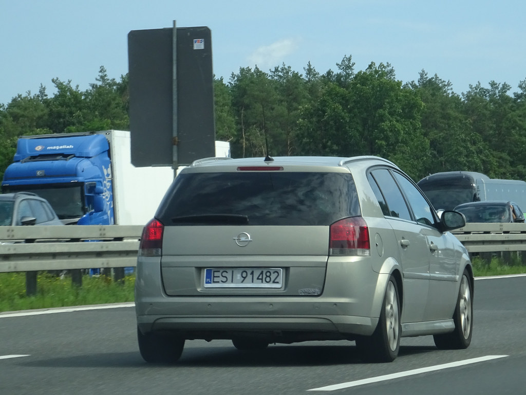 : Opel Signum from Poland