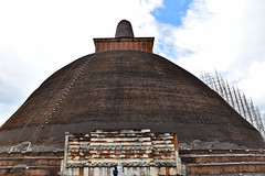 2024.03.27.021 SRI LANKA - ANURADHAPURA -la stupa Jetavanama Dagoba (III° siècle)
