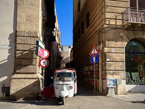 Palermo, Sicilia, Italia  ©  Sharon Hahn Darlin