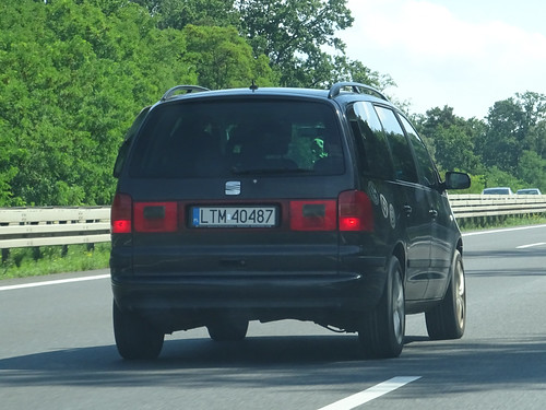SEAT Alhambra from Poland ©  peterolthof