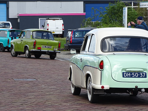 1963 Trabant P600 & 1965 Trabant 601 Standaard ©  peterolthof