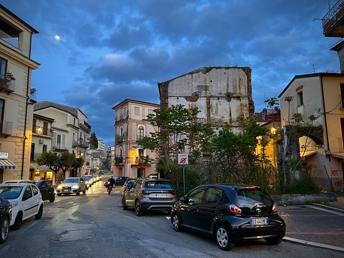 Lamezia Terme, Calabria, Italia  ©  Sharon Hahn Darlin