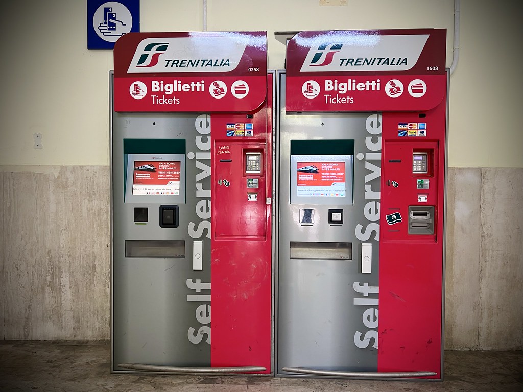 : Trenitalia ticket machines 