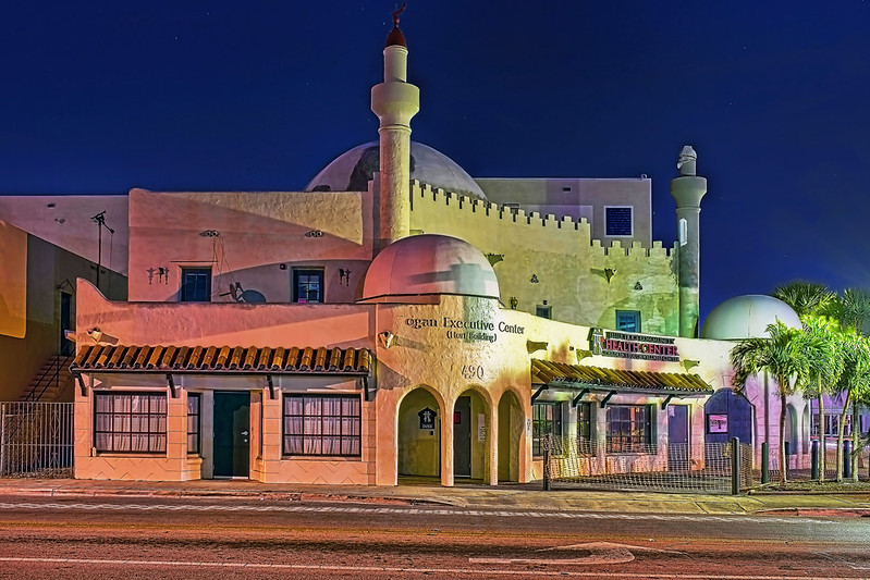 The Harry Hurt Building, 490 Opa-Locka Boulevard, City of Opa Locka, Miami-Dade County, Florida, USA / Built: 1925 / Renovated: 1990 / Floors: 2 / Added to NRHP: March 22, 1982 / Architectural Style: Moorish Revival Architecture<br/>© <a href="https://flickr.com/people/126251698@N03" target="_blank" rel="nofollow">126251698@N03</a> (<a href="https://flickr.com/photo.gne?id=26111549767" target="_blank" rel="nofollow">Flickr</a>)
