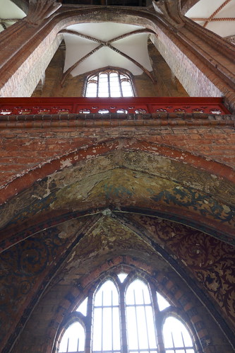 Sklepienie kaplicy i empory nad nią w obejściu kościoła NMP i św. Jana Chrzciciela w Chojnie