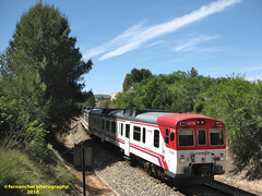 Tren de media distancia de Renfe (Línea Xàtiva-Alcoi) a su paso por AGULLENT (Valencia)