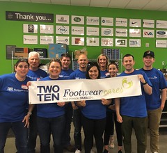Footwear Cares volunteers at the Beaverton - Oregon Food Bank • <a style="font-size:0.8em;" href="http://www.flickr.com/photos/45709694@N06/33881351108/" target="_blank">View on Flickr</a>