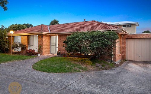 2/5 Bungalook Road East, Bayswater North VIC 3153