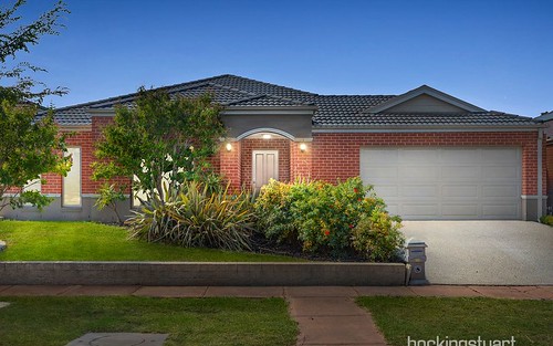 10 Savery Court, Point Cook Vic