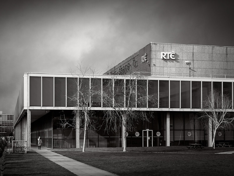 RTÉ Television Centre<br/>© <a href="https://flickr.com/people/91364113@N05" target="_blank" rel="nofollow">91364113@N05</a> (<a href="https://flickr.com/photo.gne?id=42123852614" target="_blank" rel="nofollow">Flickr</a>)