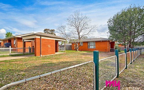 6 Lue Place, Airds NSW 2560