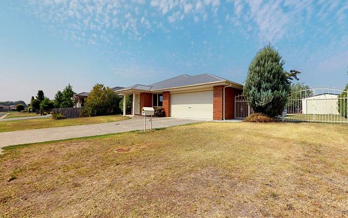 8 Saxby Court, Traralgon VIC 3844