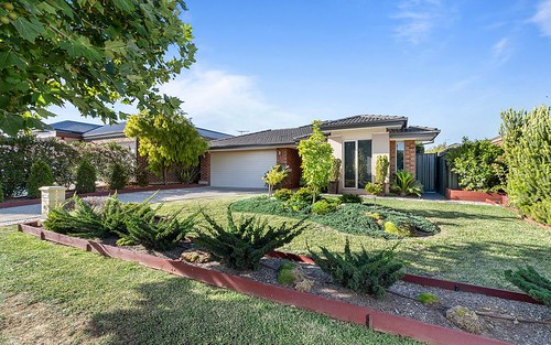 4 Gingelly Close, Point Cook VIC 3030