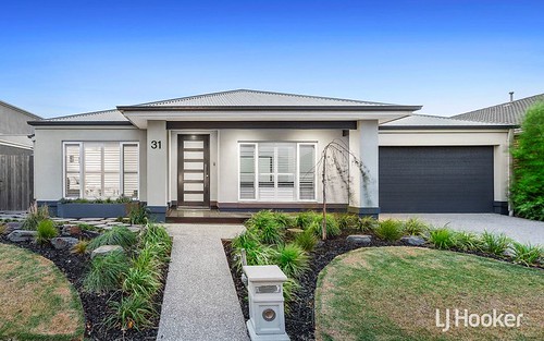 31 Maple Leaf Crescent, Point Cook VIC 3030