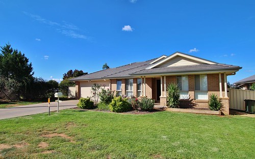 76 Hills Street, Young NSW 2594