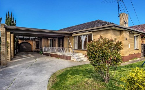28 Chelmsford Crescent, St Albans VIC 3021
