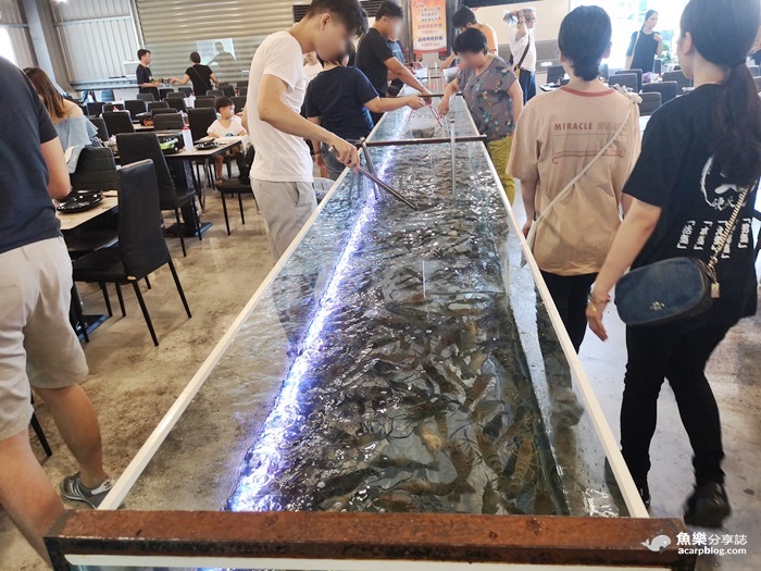 【新北林口】泰蝦pa 水道泰國蝦吃到飽│10米LED流水蝦 自助式燒烤 @魚樂分享誌