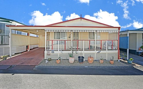 240/25 Mulloway Road, Chain Valley Bay NSW 2259