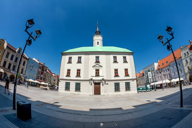 Gliwice Market Square and old Town Hall<br/>© <a href="https://flickr.com/people/8172958@N05" target="_blank" rel="nofollow">8172958@N05</a> (<a href="https://flickr.com/photo.gne?id=48158849852" target="_blank" rel="nofollow">Flickr</a>)