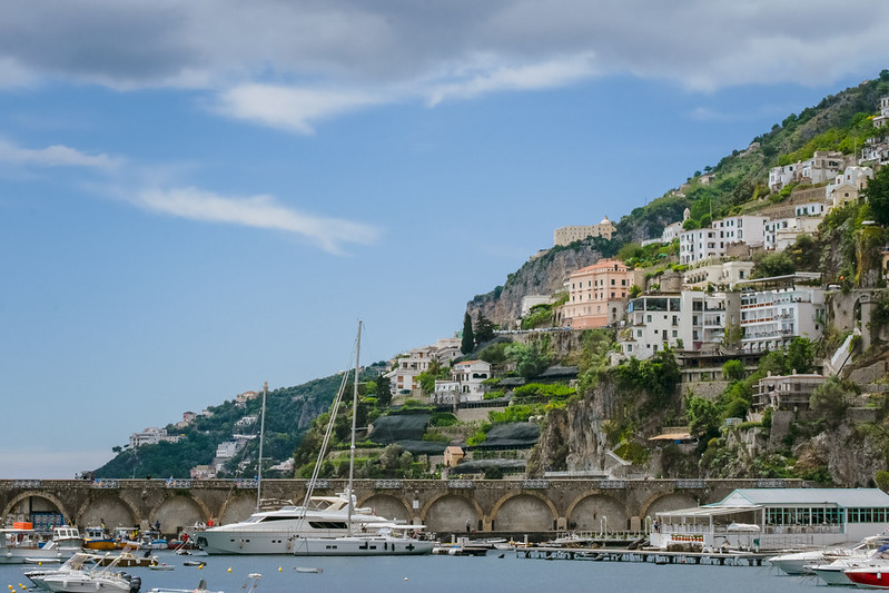 Beautiful view of Amalfi Marina Coppola port in the province of Salerno, the region of Campania, Amalfi Coast, Costiera Amalfitana, Italy<br/>© <a href="https://flickr.com/people/140084370@N06" target="_blank" rel="nofollow">140084370@N06</a> (<a href="https://flickr.com/photo.gne?id=48292098896" target="_blank" rel="nofollow">Flickr</a>)