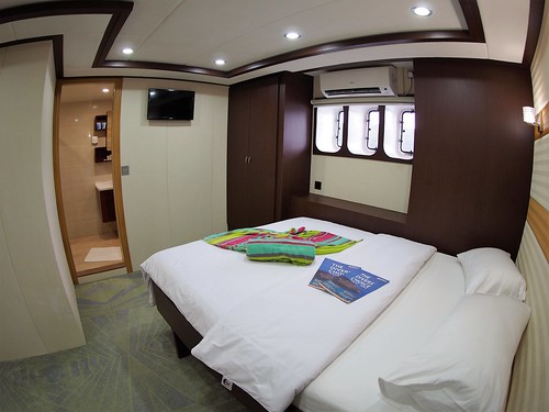 Serenity lower deck Double cabin 2
