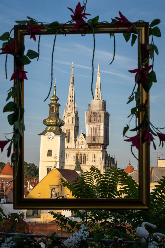 Picture Zagreb Cathedral<br/>© <a href="https://flickr.com/people/39147620@N00" target="_blank" rel="nofollow">39147620@N00</a> (<a href="https://flickr.com/photo.gne?id=48426944092" target="_blank" rel="nofollow">Flickr</a>)