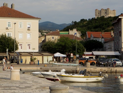 Fin d'après-midi sur le port, Senj, comté de Lika-Senj, Croatie, Europe.