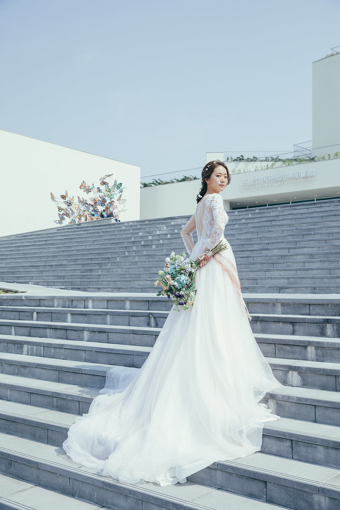 台南自助婚紗｜除了簡約感的輕婚紗，女王風格也不能錯過｜W wedding 高級時尚婚紗