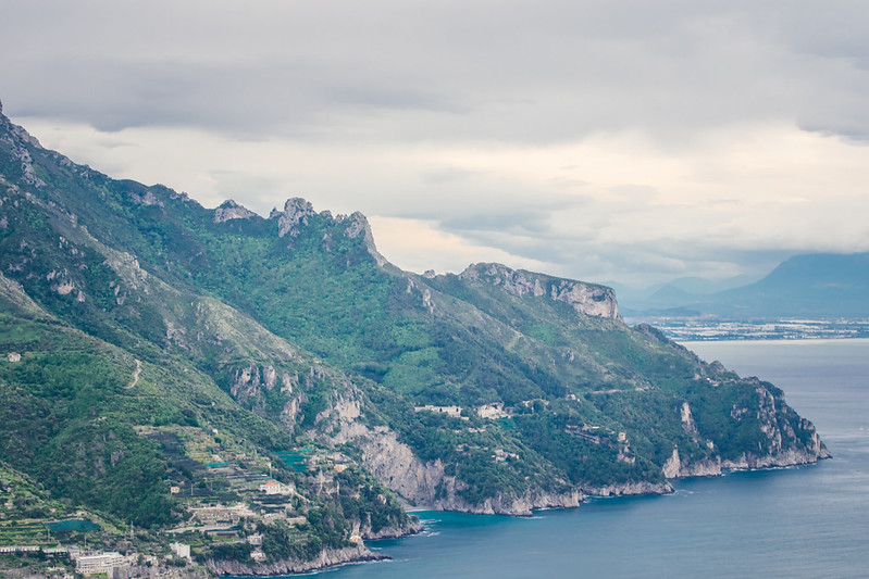 Coastal View seen from The Terrace of Infinity or Terrazza dell'Infinito, Villa Cimbrone, Ravello  village, Amalfi coast of Italy<br/>© <a href="https://flickr.com/people/140084370@N06" target="_blank" rel="nofollow">140084370@N06</a> (<a href="https://flickr.com/photo.gne?id=48589967791" target="_blank" rel="nofollow">Flickr</a>)