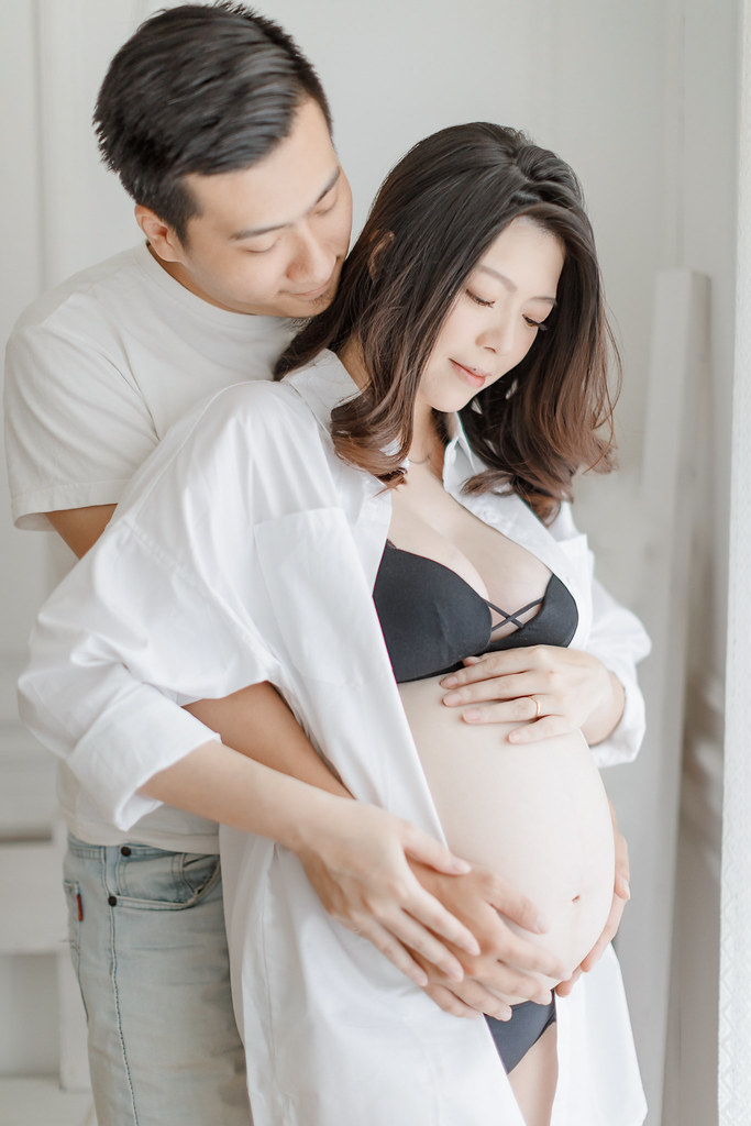 台南孕婦寫真｜擁有空氣清新感的孕媽咪，讓你的孕婦寫真變得更輕盈｜愛情街角