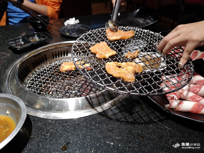 【台北萬華】燒匠燒肉│西門町燒烤火鍋吃到飽 @魚樂分享誌