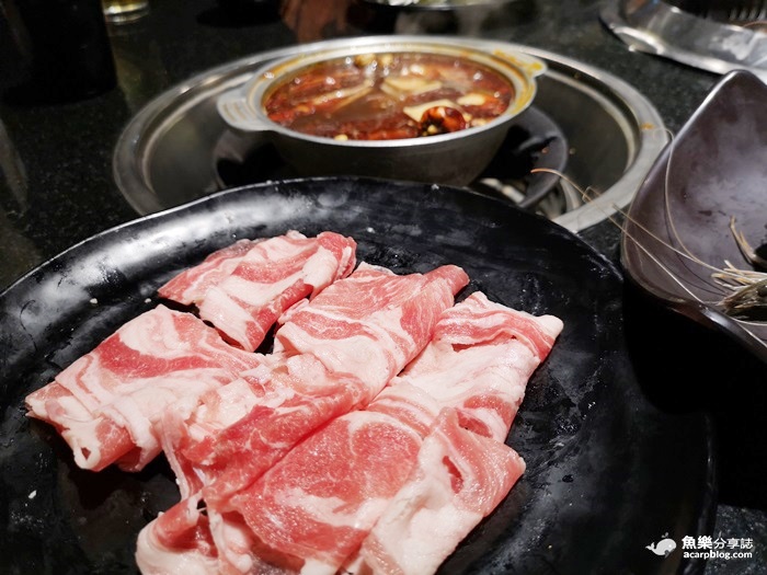 【台北萬華】燒匠燒肉│西門町燒烤火鍋吃到飽 @魚樂分享誌