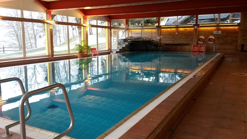 8 Swimming Pool at hotel