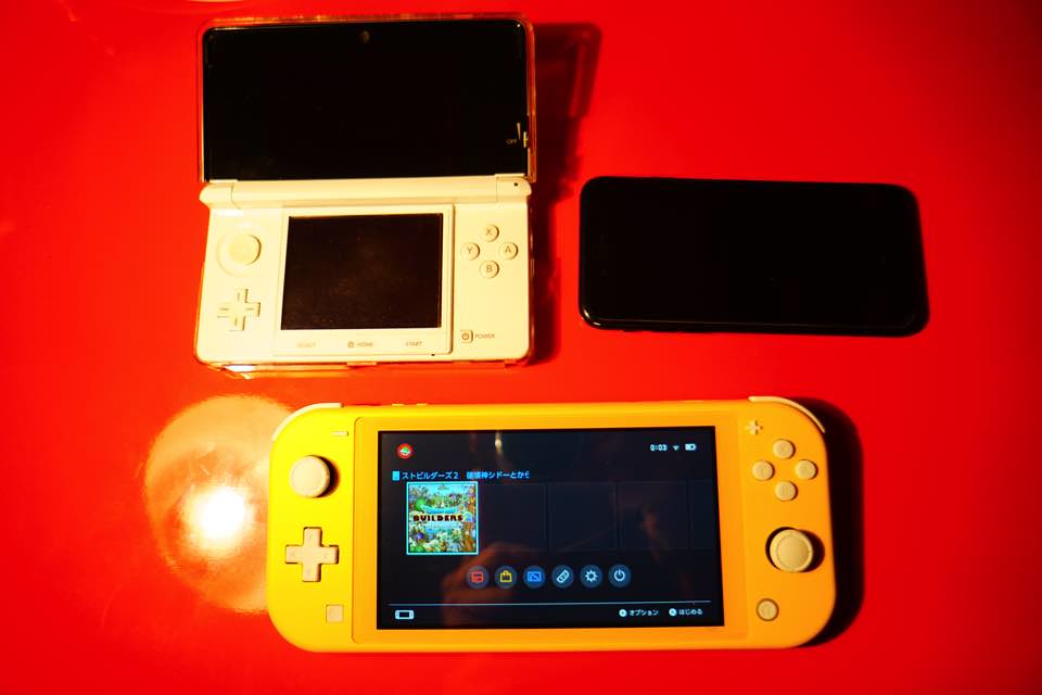 Switch Lite 3DS iPhone大きさ比較