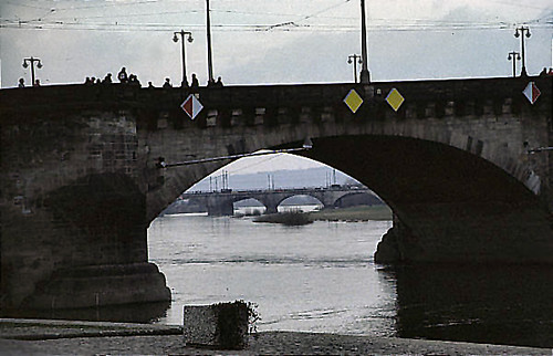 Dresden (22) Augustusbrücke • <a style="font-size:0.8em;" href="http://www.flickr.com/photos/69570948@N04/48782883052/" target="_blank">Auf Flickr ansehen</a>