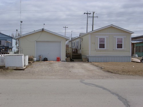 2004 22 Elm St, Hay River, Northwest Territories, Canada, 21 May 2004.