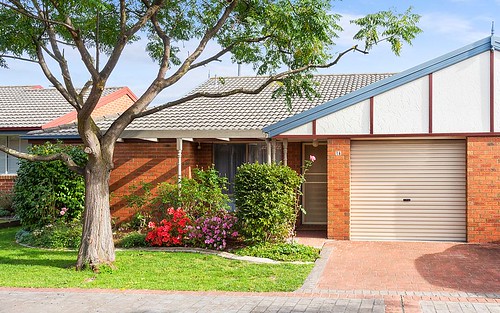 16 Enfield Pl, Forest Hill VIC 3131