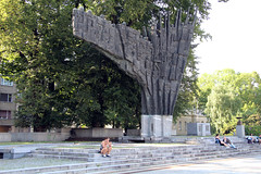 Ljubljana - Spomenik Revolucije