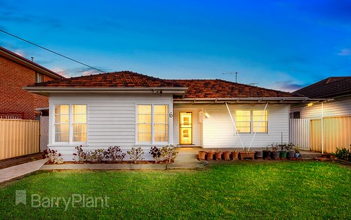 6 Perry St, St Albans VIC 3021