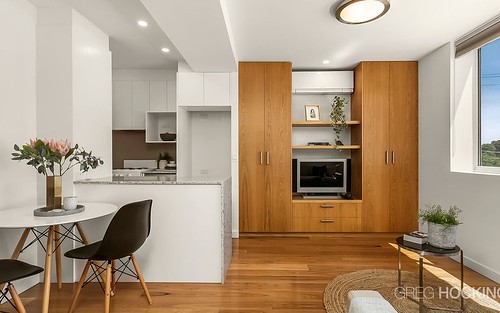 10/2-10 Mountain St, South Melbourne VIC 3205