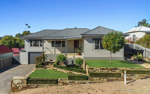 72 Bowden Street, Castlemaine VIC 3450