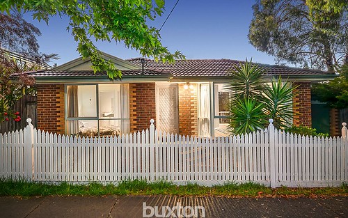 2 Albany Road, Oakleigh East VIC 3166