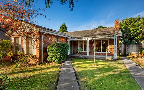 143 Mahoneys Rd, Forest Hill VIC 3131