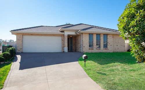 7 Sapphire Drive, Rutherford NSW 2320