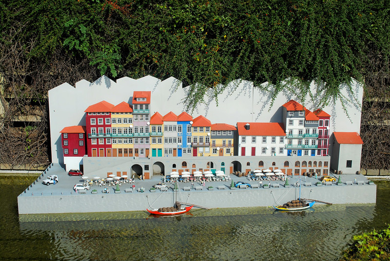 Mini-Europe - Portugal - Cais da Ribeira<br/>© <a href="https://flickr.com/people/9302732@N08" target="_blank" rel="nofollow">9302732@N08</a> (<a href="https://flickr.com/photo.gne?id=48902691203" target="_blank" rel="nofollow">Flickr</a>)